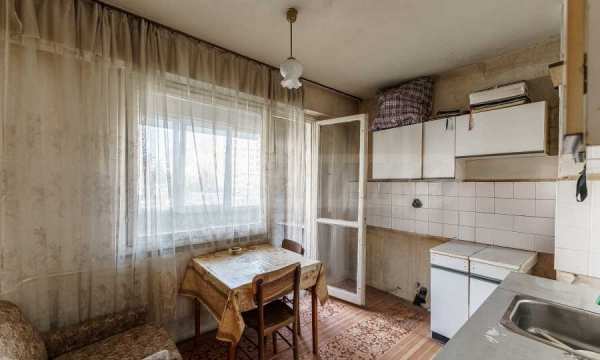 Продава 3-стаен, гр. перник, изток