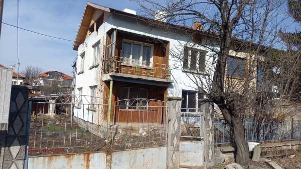 Продава къща, с. горни окол, област софия област