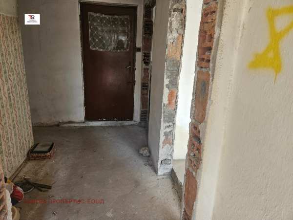Продава 3-стаен, гр. радомир, област перник