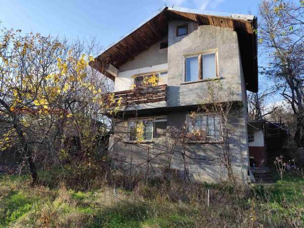 Продава вила, с. пчелище, област велико търново