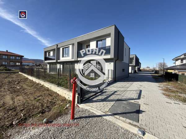 Продава къща, с. първенец, област пловдив