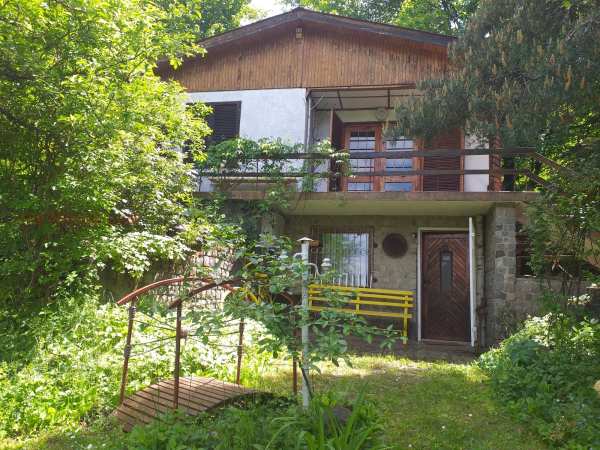Продава вила, с. владо тричков, област софия област