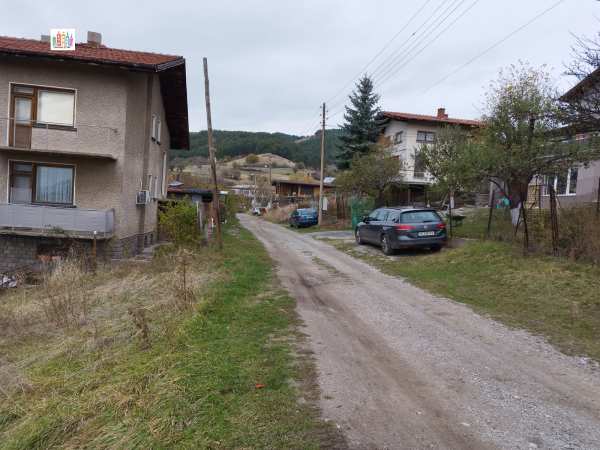Продава парцел, с. люлин, област перник