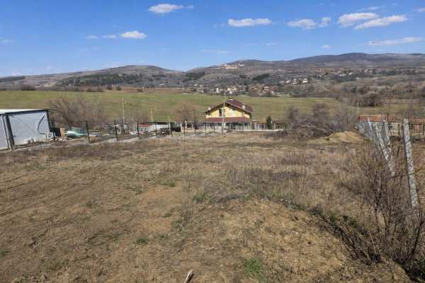 Продава парцел, с. драговищица, област софия област