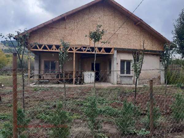 Продава къща, с. долна диканя, област перник