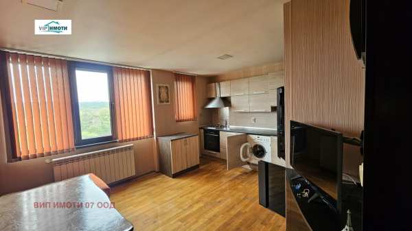 Продава 3-стаен, гр. ловеч, широк център