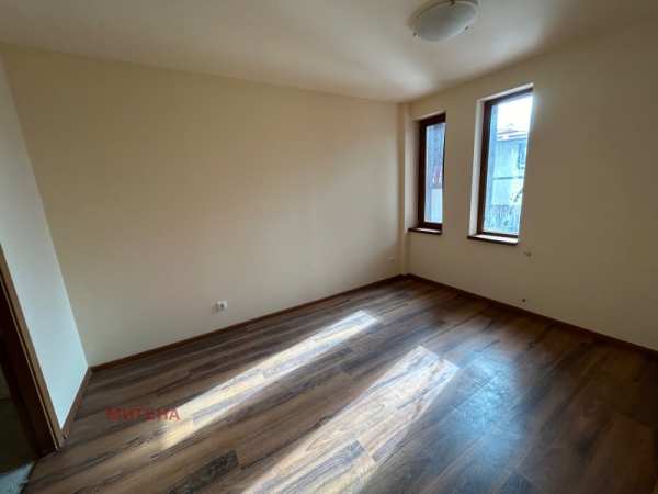 Продава  2-стаен к.к. Пампорово, област Смолян
      70 кв.м
