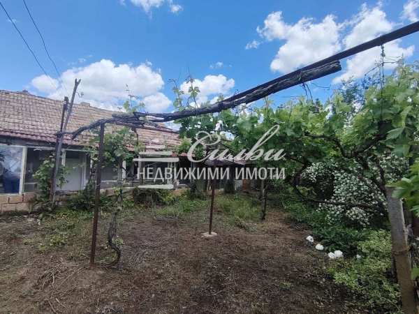 Продава къща, с. върбак, област шумен