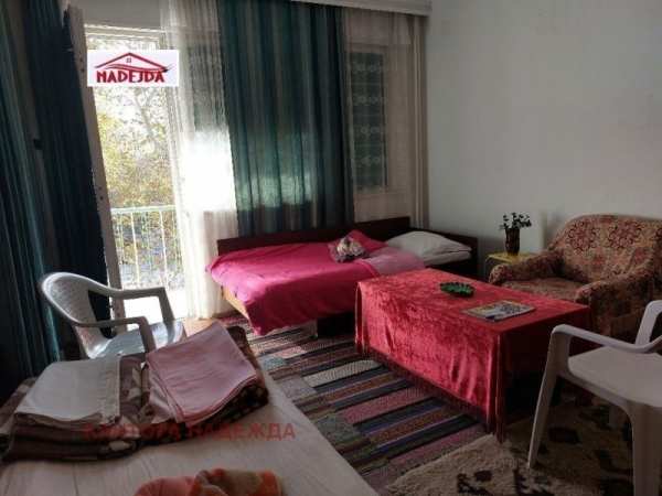 Продава  многостаен град Варна, Чайка
      110 кв.м