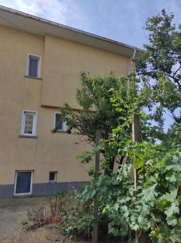 Продава  къща гр. Генерал Тошево, област Добрич
      300 кв.м