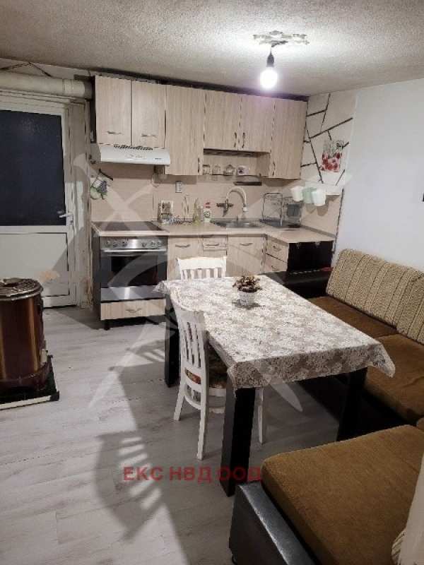 Продава етаж от къща, гр. сопот, област пловдив