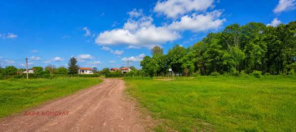 Продава парцел, с. караполци, област софия област