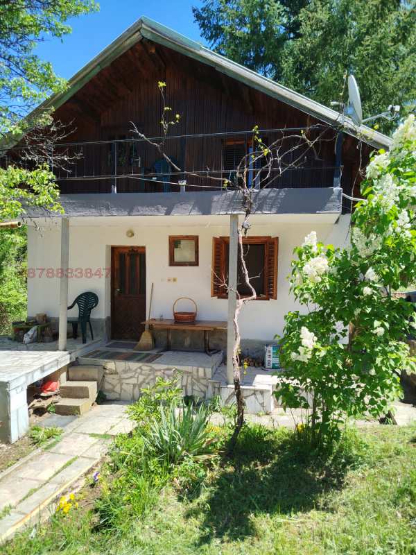 Продава къща, с. макоцево, област софия област