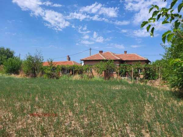 Продава къща, с. загорци, област сливен