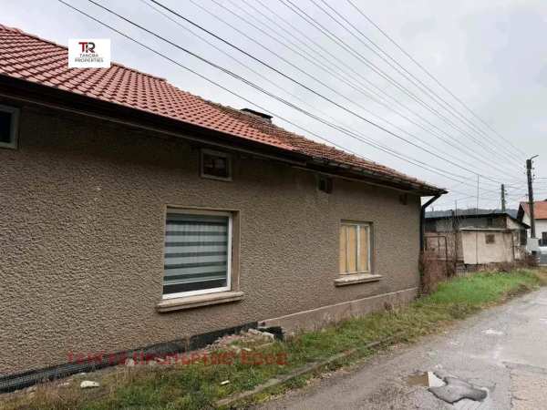Продава къща, с. студена, област перник