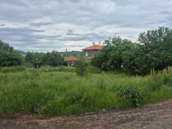 Продава парцел, гр. драгоман, област софия област