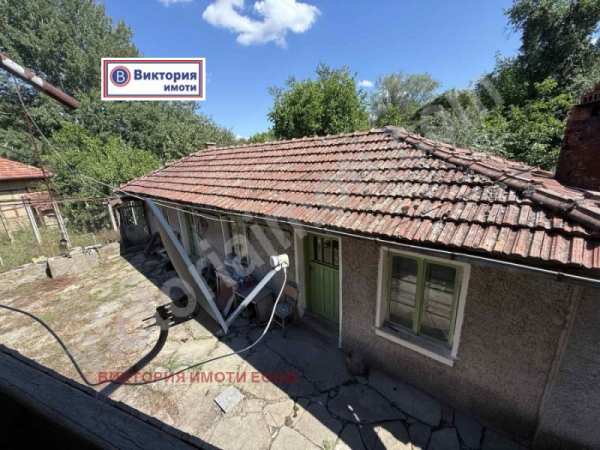 Продава  къща с. Плаково, област Велико Търново
      240 кв.м