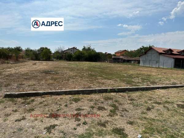 Продава парцел, гр. кнежа, област плевен
