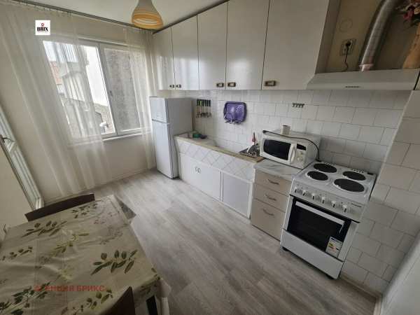 Продава 3-стаен, гр. русе, дружба 2