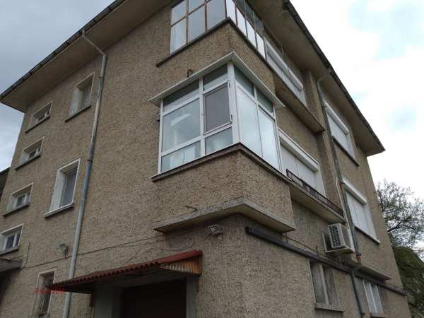 Продава етаж от къща, гр. габрово, промишлена зона