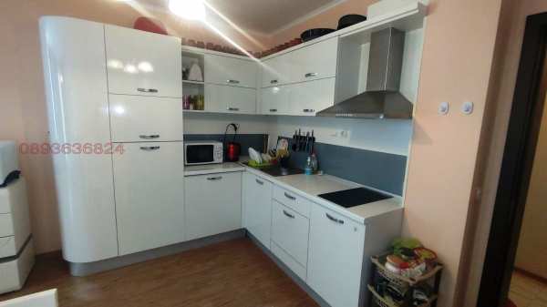 Продава 2-стаен, с. шкорпиловци, област варна