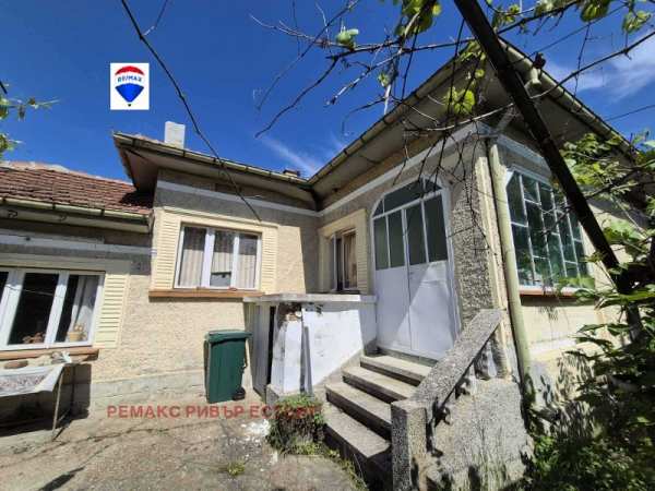 Продава къща, с. бръшлен, област русе