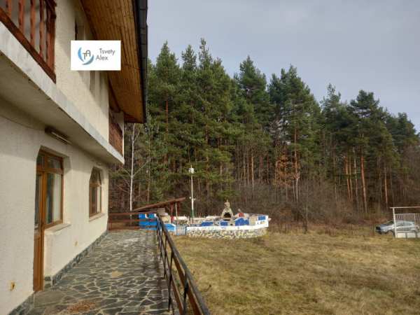 Продава къща, с. злокучене, област софия област