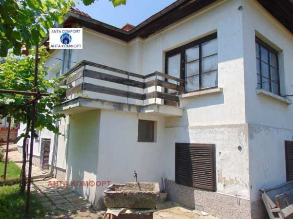 Продава  къща с. Черньово, област София
      100 кв.м