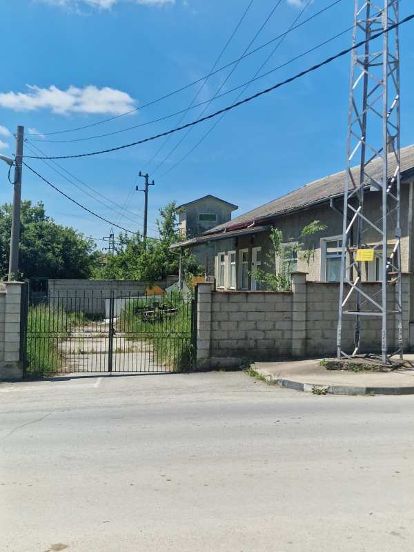 Продава пром. помещение, гр. вълчи дол, област варна
