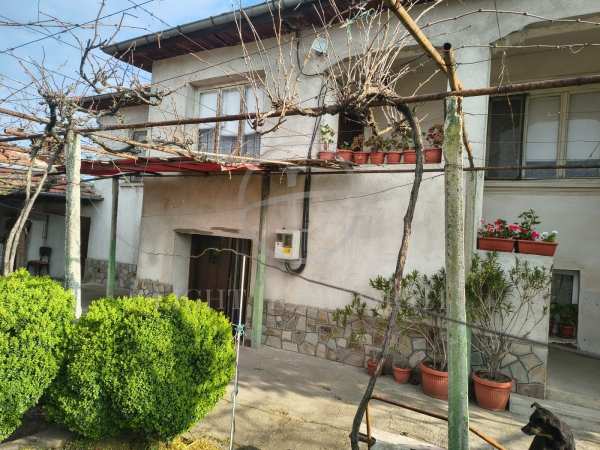 Продава къща, с. цалапица, област пловдив
