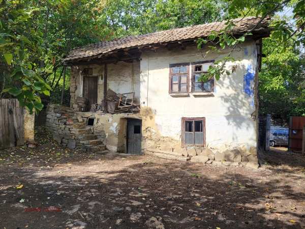 Продава къща, с. слатина, област ловеч