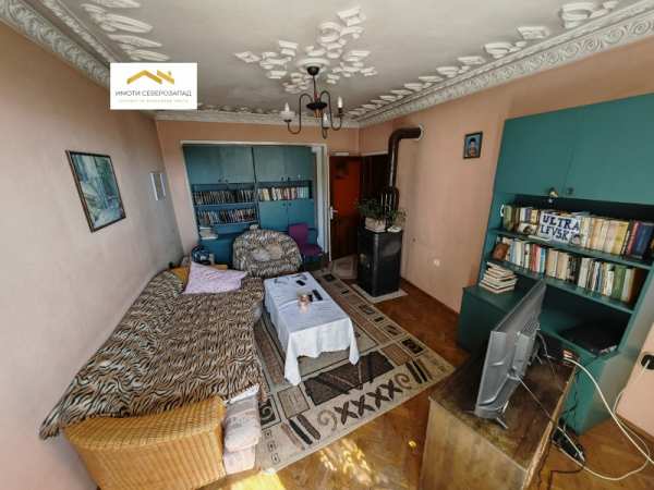 Продава  многостаен град Монтана, Идеален център
      98 кв.м