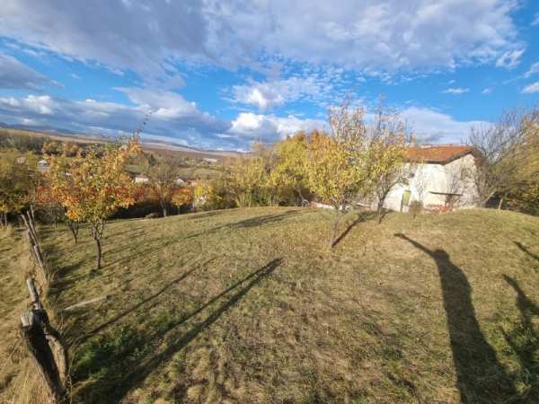 Продава парцел, с. ноевци, област перник