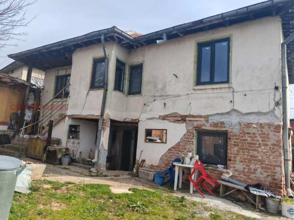 Продава къща, с. горна гращица, област кюстендил