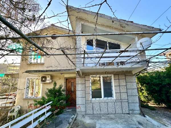 Продава  къща с. Соколово, област Габрово
      140 кв.м