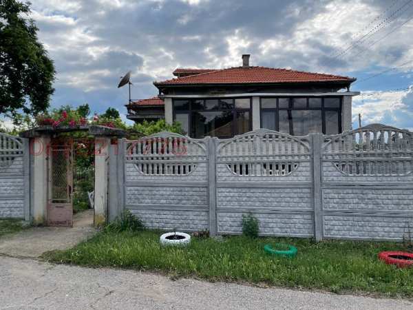 Продава къща, с. ловец, област търговище