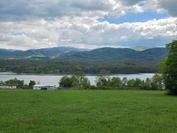 Продава парцел, с. голяма желязна, област ловеч