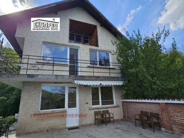 Продава къща, с. батулия, област софия област