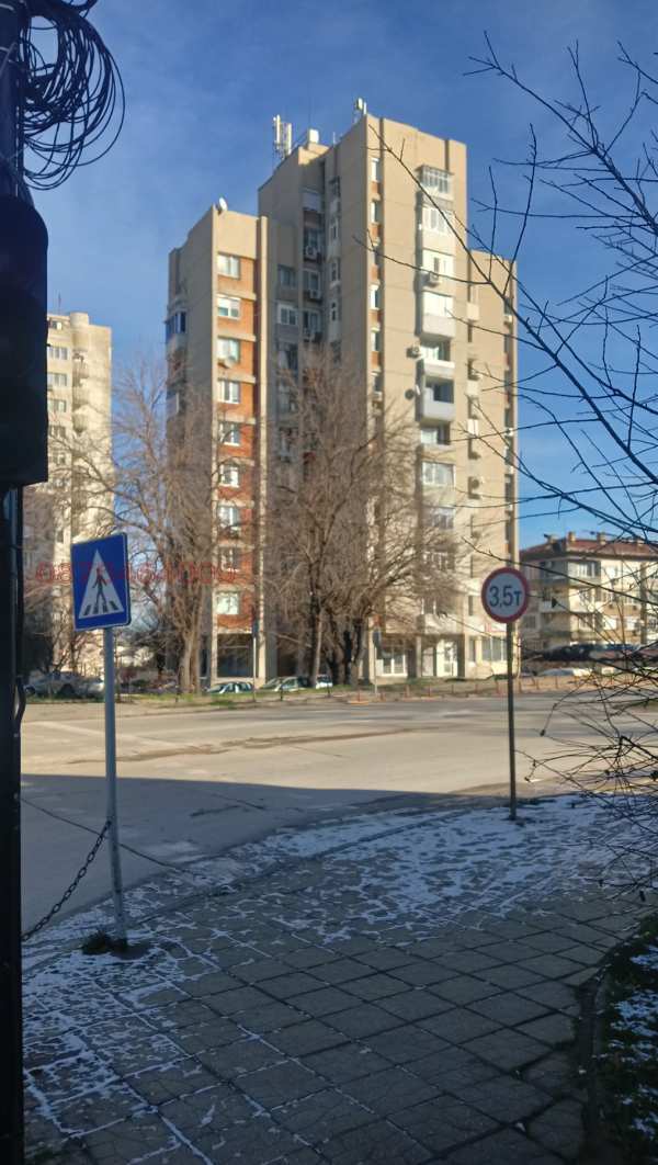 Продава 4-стаен, гр. силистра, юг