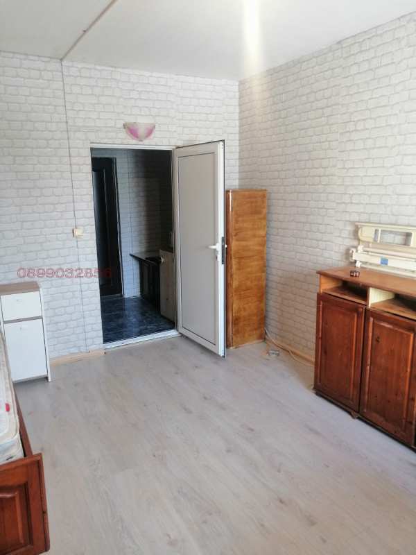 Продава 1-стаен, гр. добрич, пинета