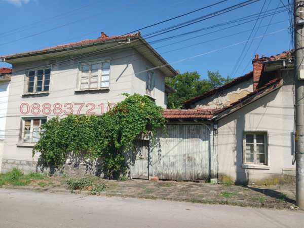 Продава къща, с. орешак, област ловеч