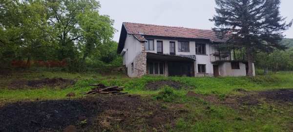 Продава къща, с. голям извор, област ловеч
