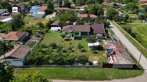 Продава къща, с. червена вода, област русе