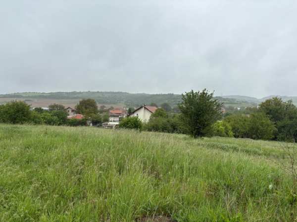 Продава  парцел с. Витановци, област Перник
      1673 кв.м