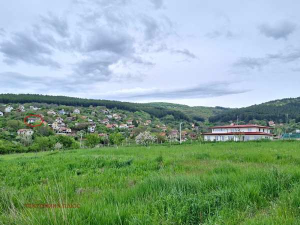 Продава къща, с. градец, област софия област