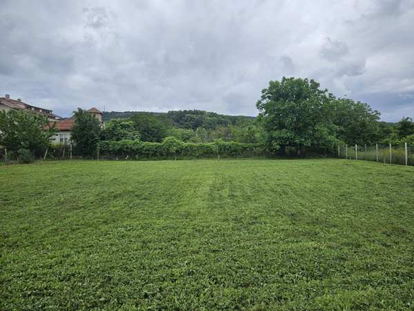 Продава парцел, гр. лясковец, област велико търново
