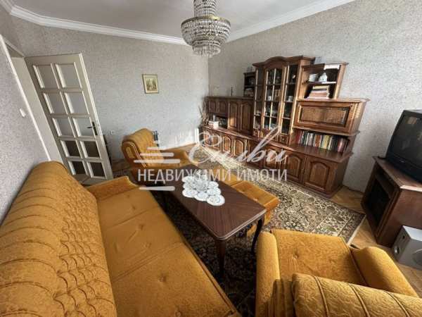 Продава 4-стаен, гр. търговище, център
