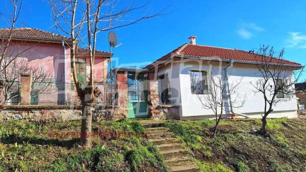 Продава къща, с. селци, област пловдив