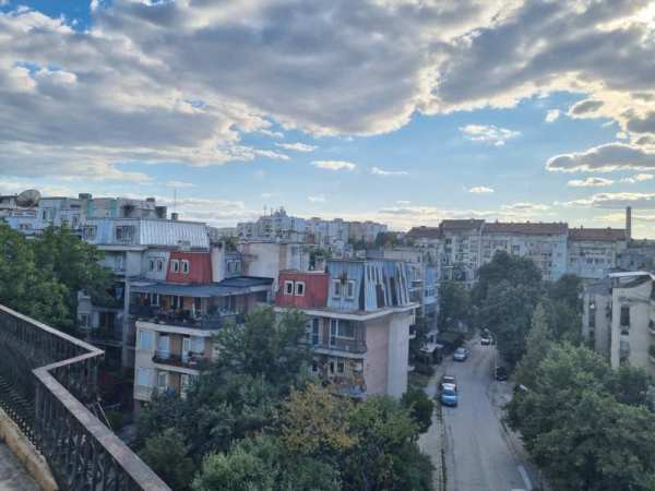 Продава 4-стаен, гр. велико търново, бузлуджа