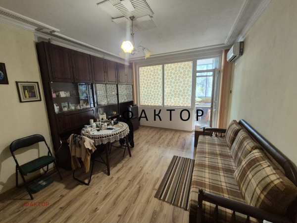 Продава 4-стаен, гр. пловдив, въстанически